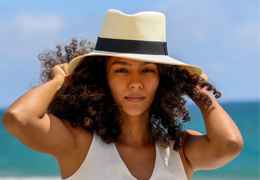 Cuidado de la piel y protección solar en verano: Solución perfecta con un sombrero Panamá