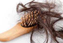 ¿Cómo disminuir el impacto del estrés en tu cabello, practicando aromaterapia y yoga con aceites esenciales?