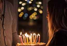Celebrate your Rebirth: Palo Santo Rituals for your Birthday